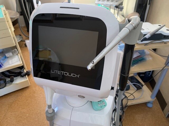 歯科用レーザー機器